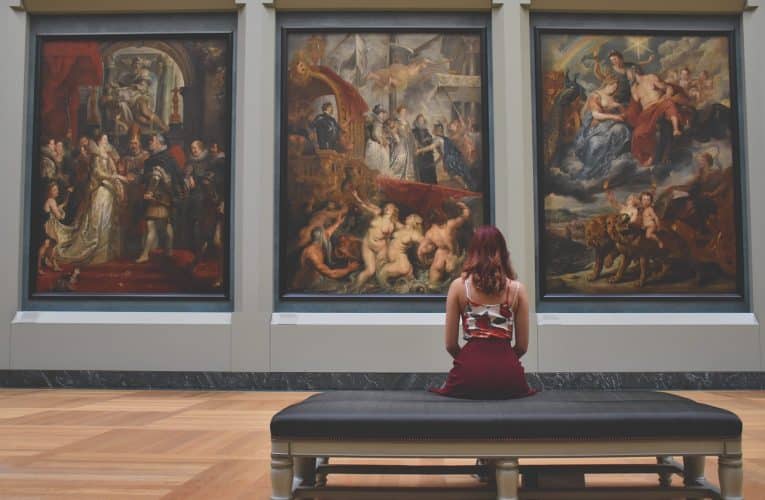 Odkrywanie nowych horyzontów: Jak nowoczesne galerie sztuki przekształcają świat artystów
